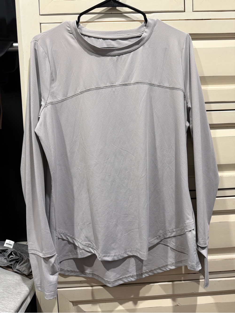 Light Gray Long-Sleeve Women's Performance Top